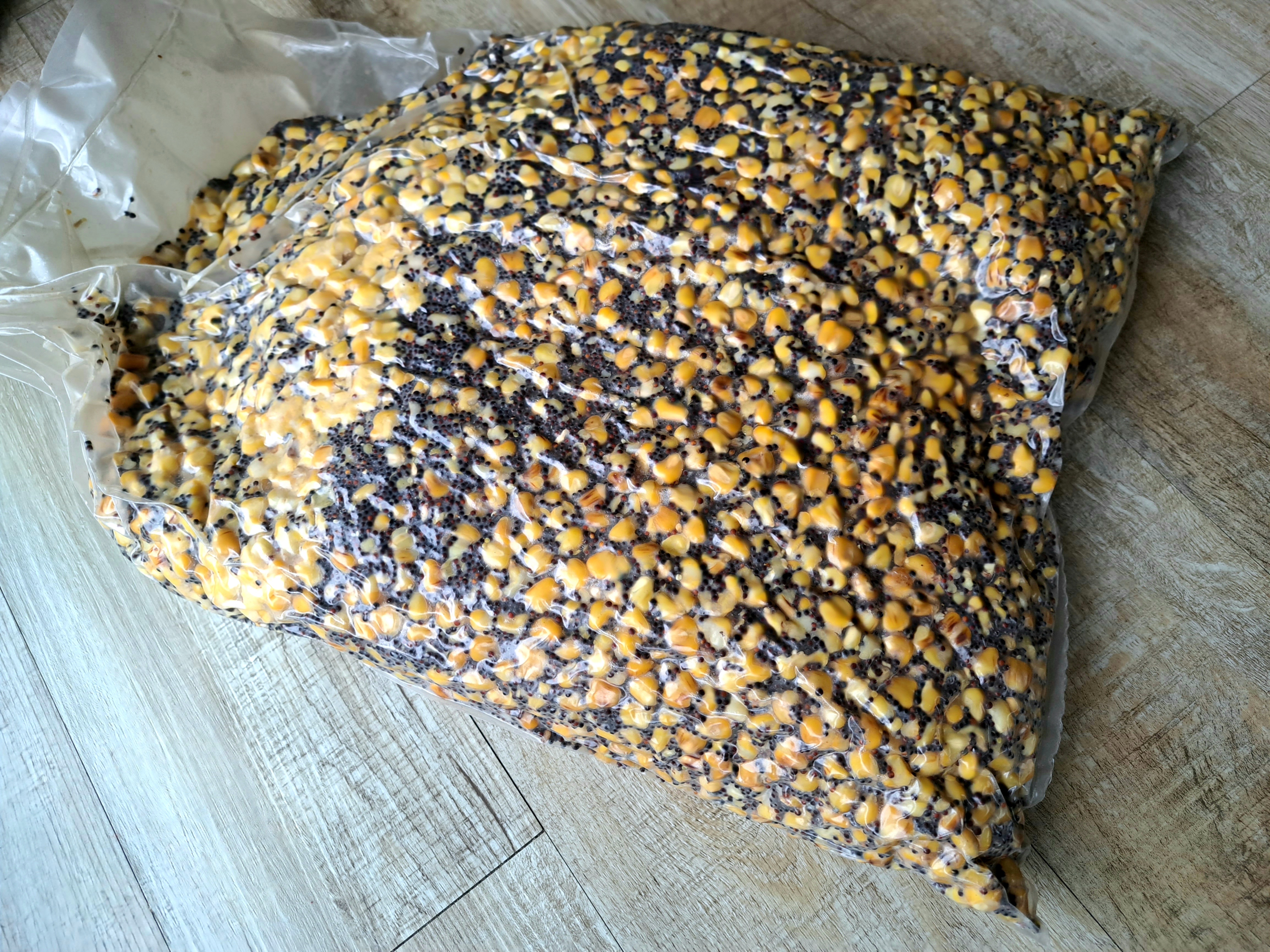 Vařená kukuřice 10l (Burizon Baits)